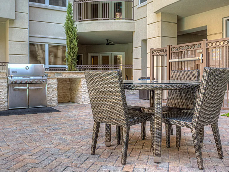 Tuscany Walk Apartments — Photo 40