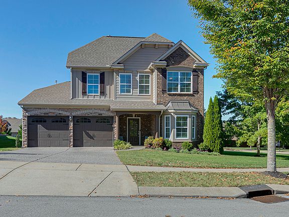 2nd image of 445 Irvine Ln