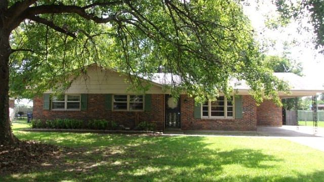 1st image of 1528 Wisteria Dr