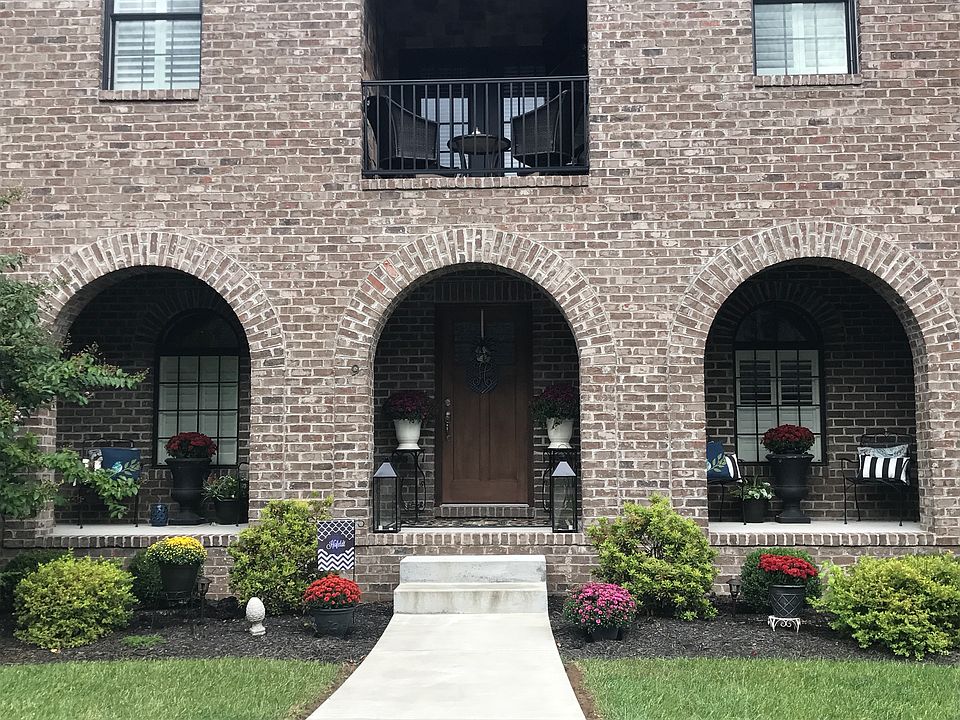 1st image of 9 Toll House Way