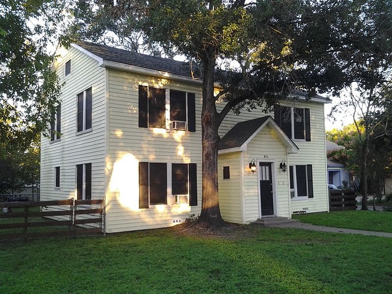 814 Banks Ave - front 1