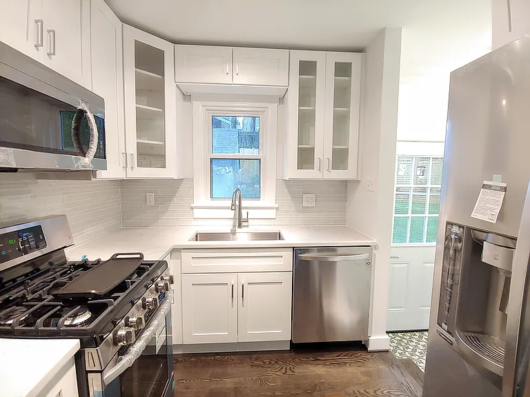 2510 Jamaica Dr — Photo 5