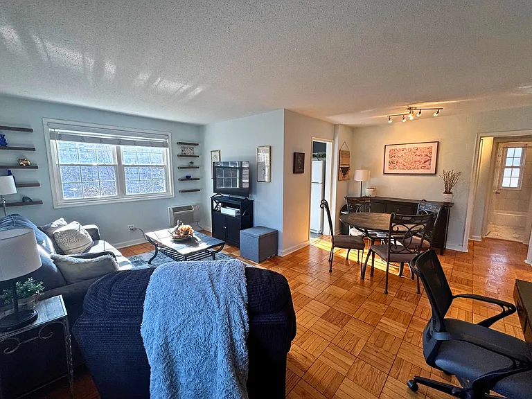 4372 N Pershing Dr #2 — Photo 6