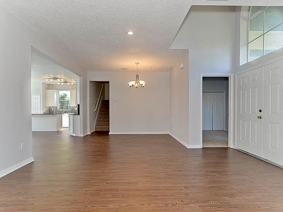 3rd image of 1324 Brooke View Dr