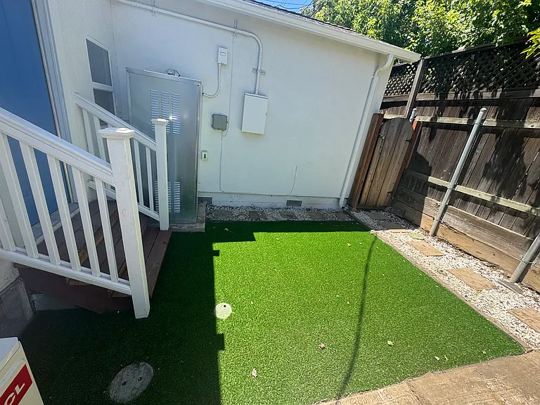 4417 V St — Photo 11