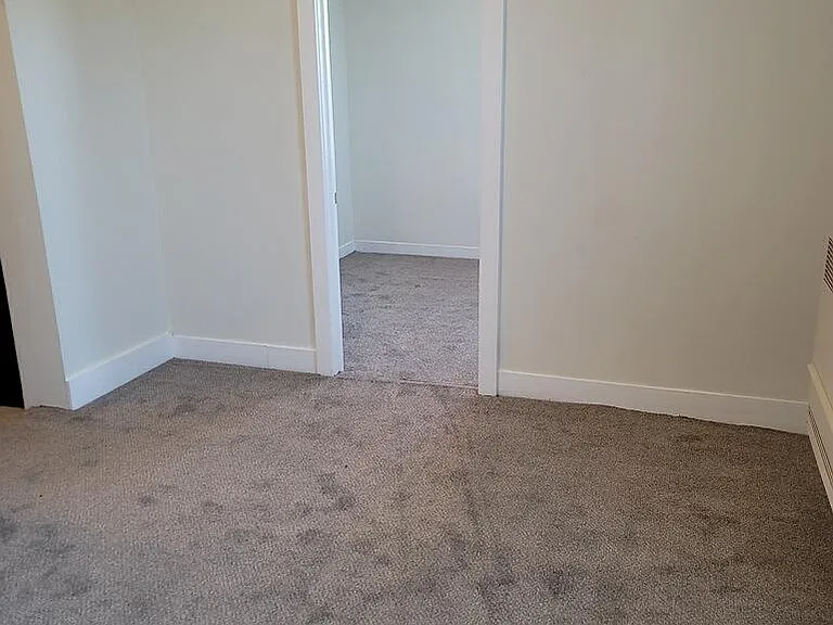 235 NE 76th Ave #4 — Photo 4
