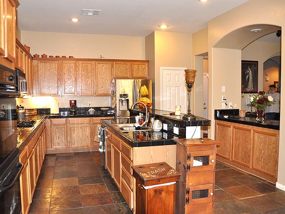 3rd image of 7105 Regal Valley St