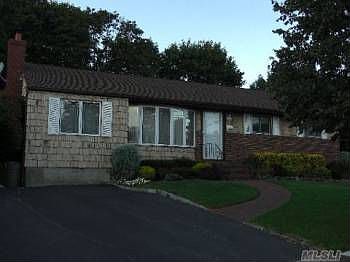 1st image of 17 Sheli Dr