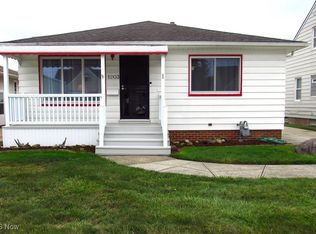 1203 Parkleigh Dr, Parma, OH