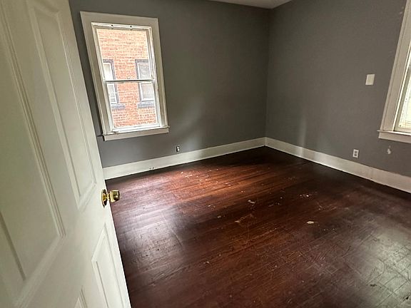 5th image of 4269 W Buena Vista St
