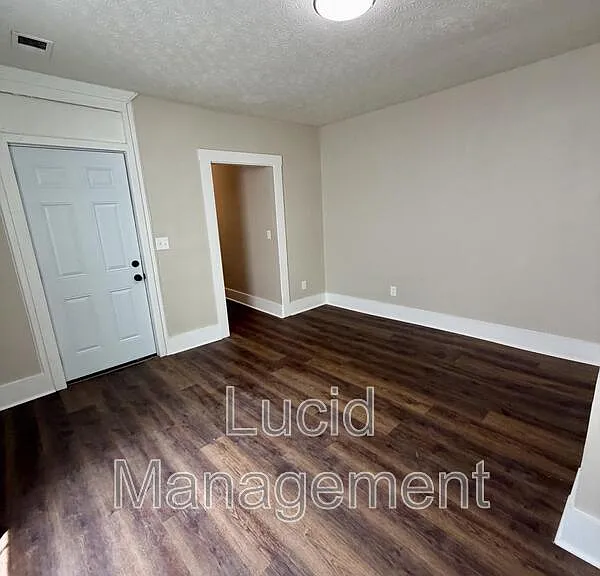 1808 Culbertson Ave — Photo 1