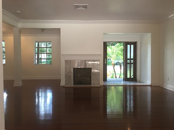 3rd image of 326 NE 92nd St