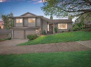 657 SW 7th St, Gresham, OR 97080