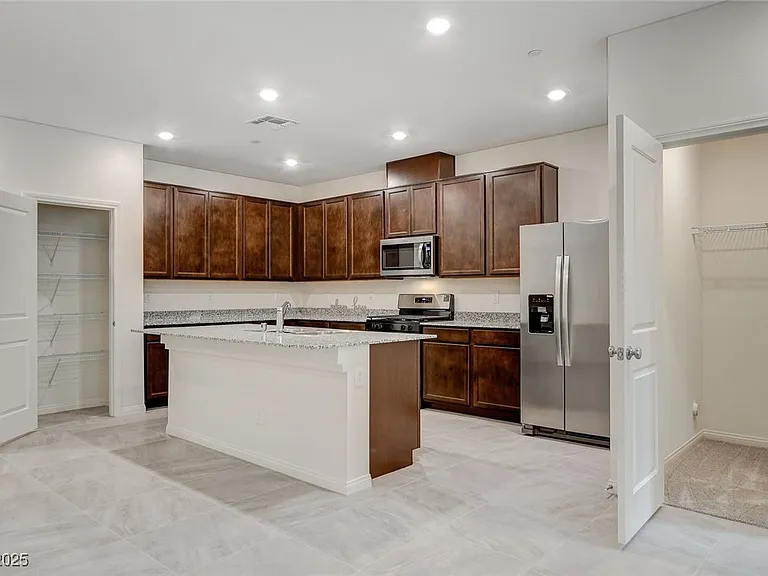 2620 Ercolano St — Photo 15