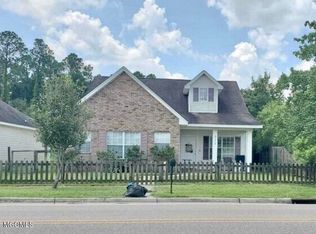 3079 Longfellow Dr, Bay Saint Louis, MS 39520