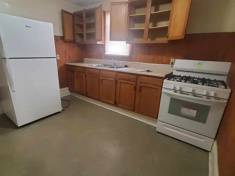 1100 Edison Ave #1 — Photo 3