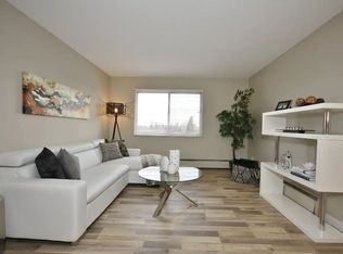 11016 109th Ave NW, Edmonton, AB T5H 1E1