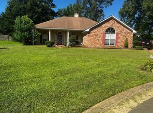802 Mountain Cv, Byram, MS 39272