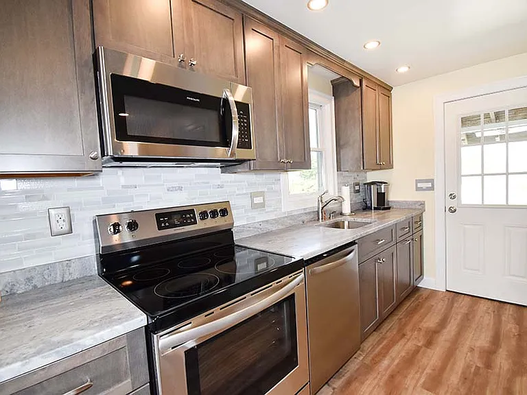 47A Stanton Ave — Photo 4
