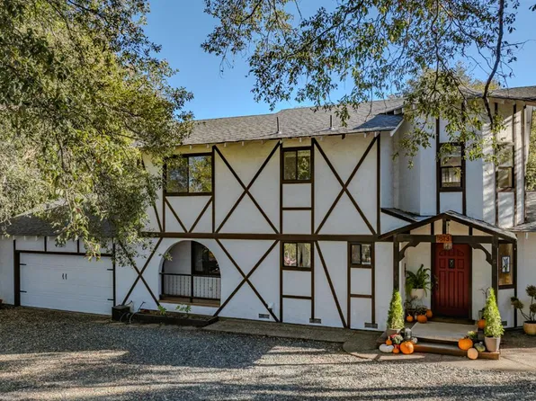 18131 Bourbon St, Jackson, CA 95642