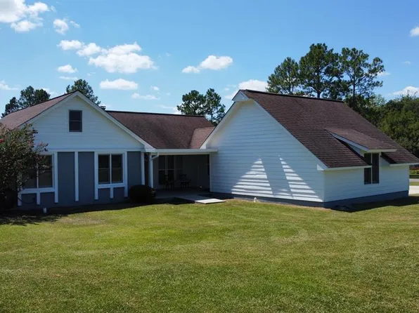 5 Paradise Lake Rd, Tifton, GA 31794