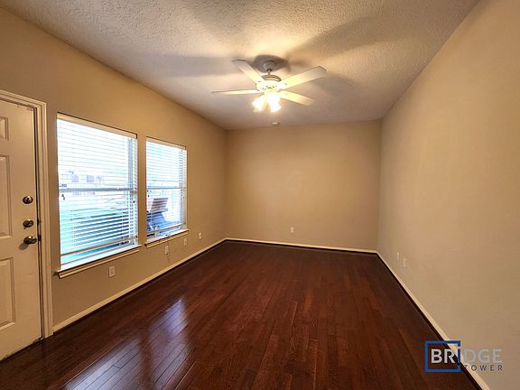3rd image of 319 Birdsall St