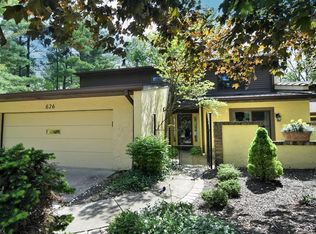 626 Hampton Ridge Dr, Akron, OH 44313