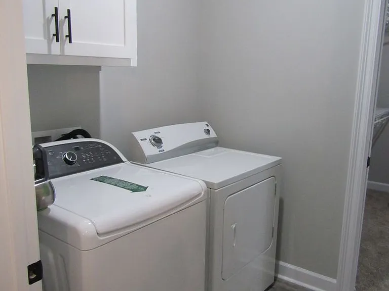 212 Savannah Dr — Photo 7