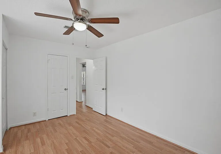 5315 Bell St — Photo 17