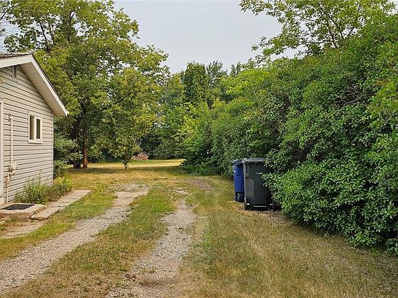 2nd image of 306 2nd Ave