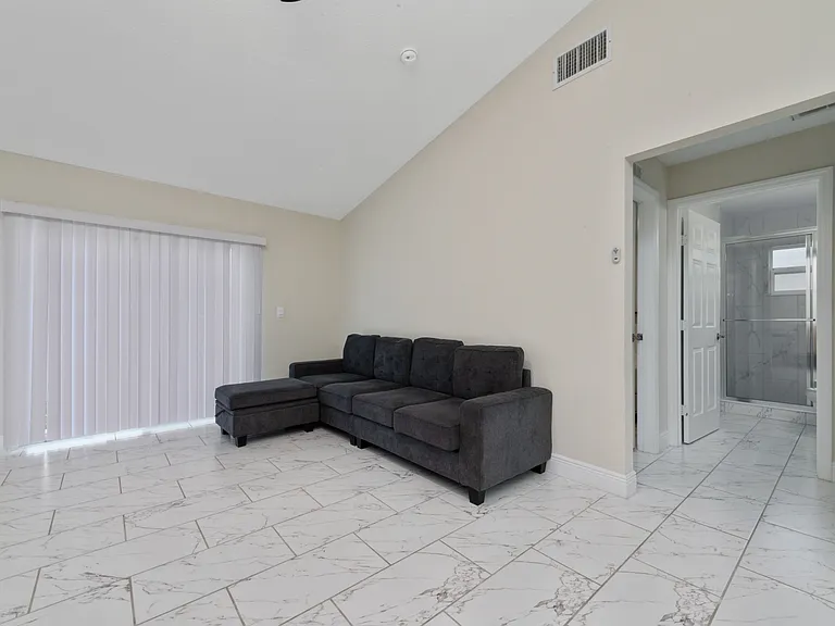 1246 Westwinds Dr — Photo 13