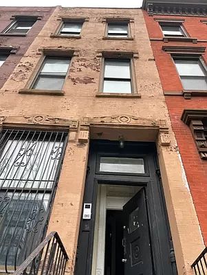 3rd image of 314 Lafayette Ave