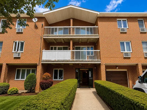 1449 67th St APT 2B, Brooklyn, NY 11219