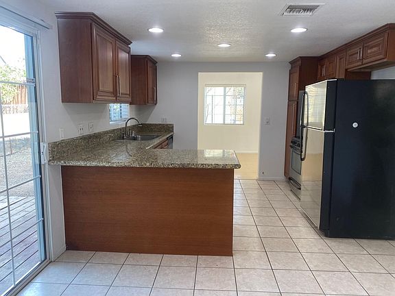 3rd image of 341 Newland St