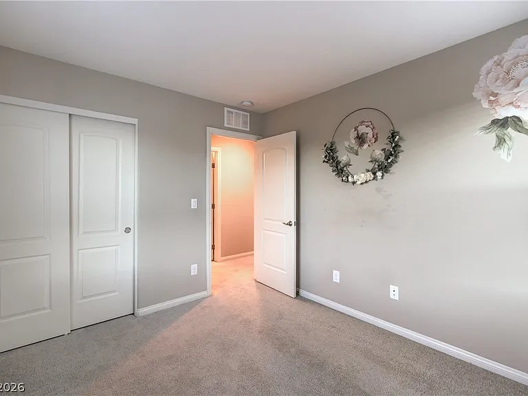 3213 Molinos Dr — Photo 42