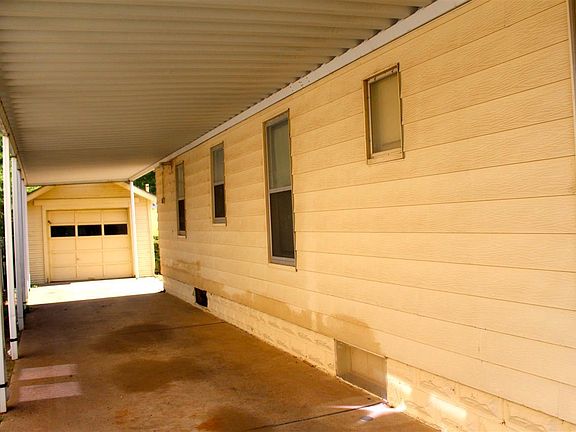 4th image of 725 E 7th Ave