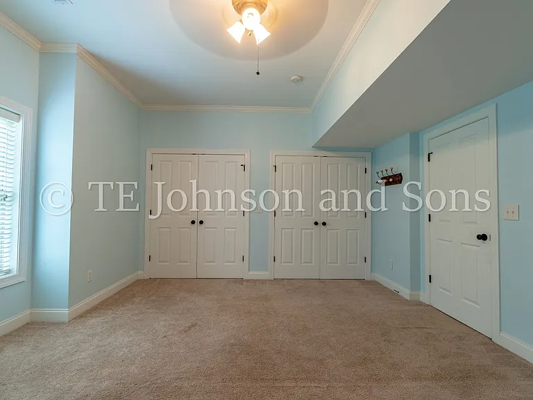 1112 Oakencroft Ct — Photo 40