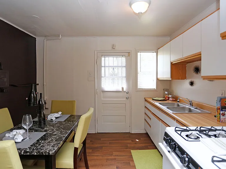 2301 Waverly Dr — Photo 46