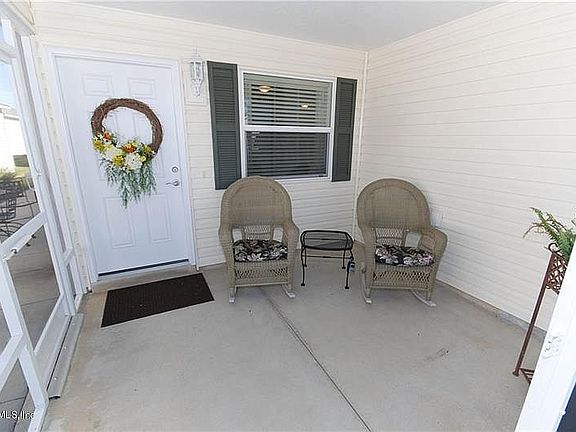 Front Lanai