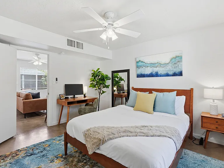 1421 E Roosevelt St #4 — Photo 11