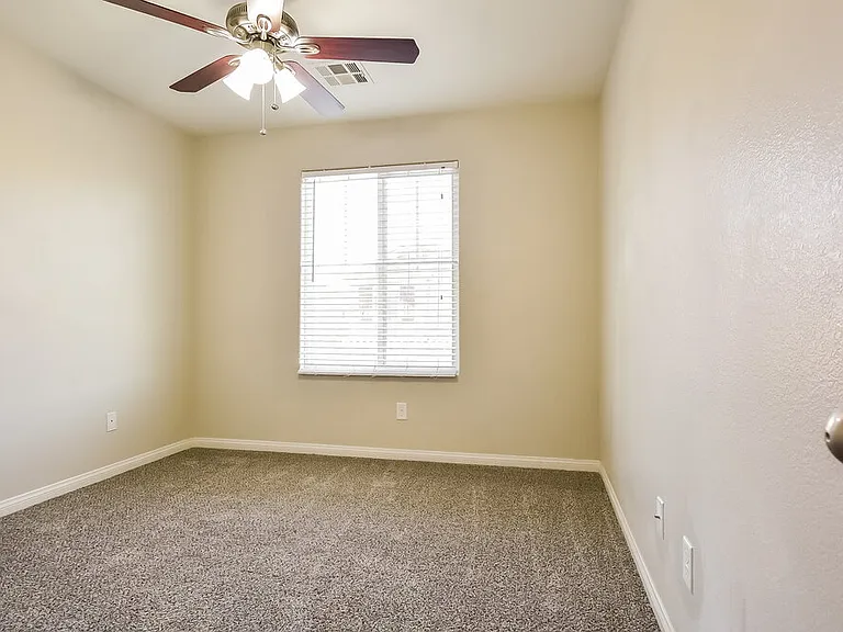 10607 Seasonable Dr — Photo 13