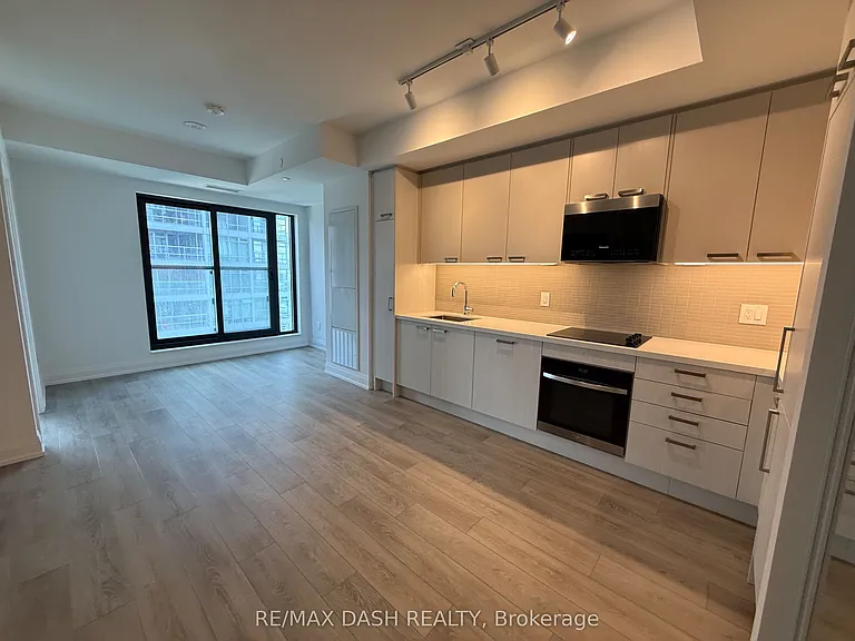 20 Soudan Ave #1208 — Photo 9