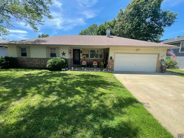 2013 Meadowlark Ln, Emporia, KS 66801