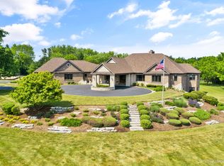 36W918 Crane Rd, St Charles, IL 60175