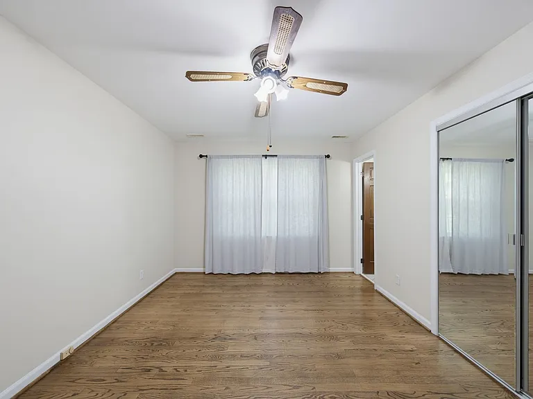 1003 Manchester Dr — Photo 26