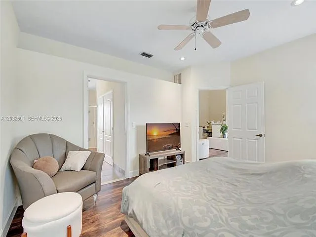 16339 Malibu Dr #22 — Photo 5