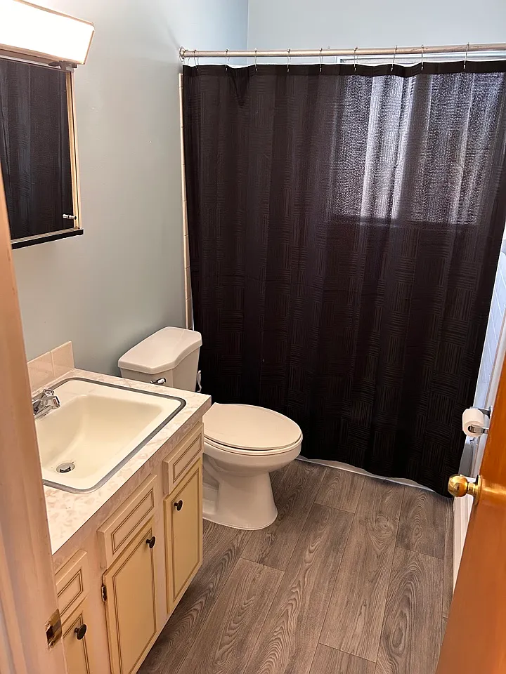 2 bed, 850 sqft, $750 — Photo 4