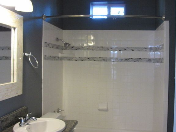 5th image of 909 Vine St