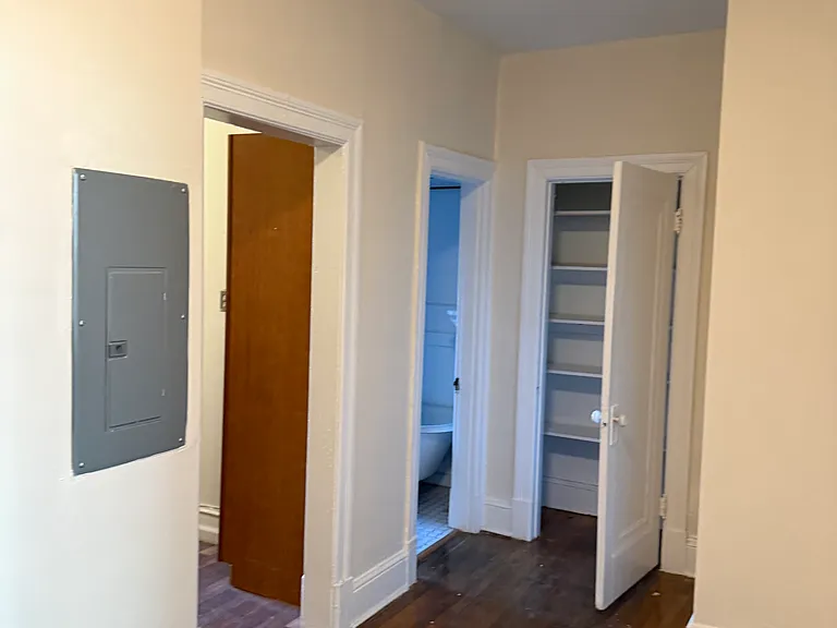 1818 Vernon St NW #201 — Photo 10
