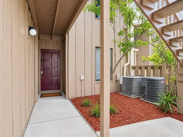 5304 BURNING TREE DRIVE #D03, ORLANDO, FL 32811